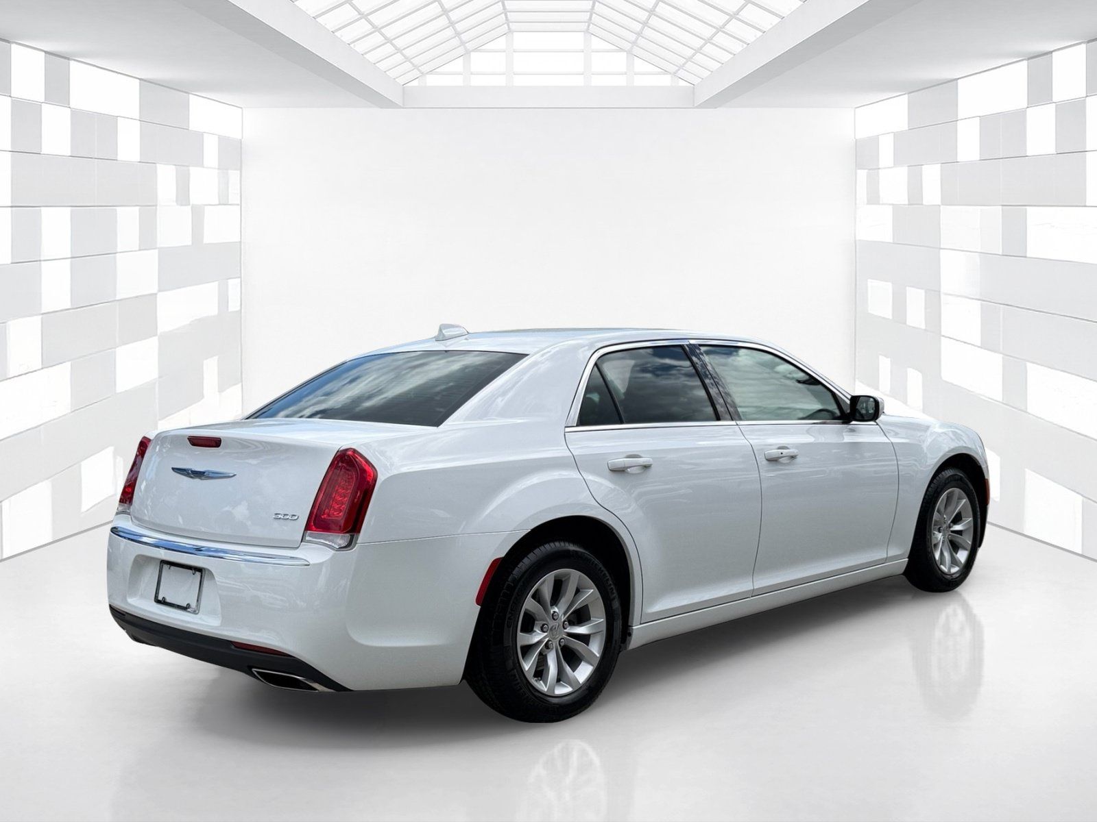 Used 2023 Chrysler 300 Touring RWD image 7