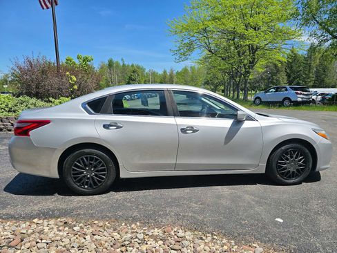 Used 2016 Nissan Altima 2.5 S w/ Power Driver Seat Package FWD image 7