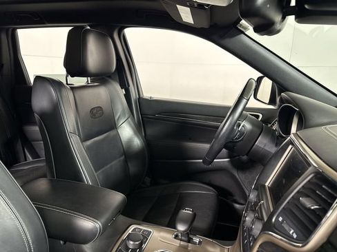 Used 2015 Jeep Grand Cherokee Overland w/ Advanced Technology Group image 11