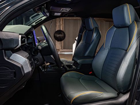 Used 2025 Toyota 4Runner Trailhunter image 22