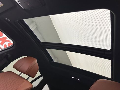 Used 2022 BMW X6 M50i w/ Executive Package image 25