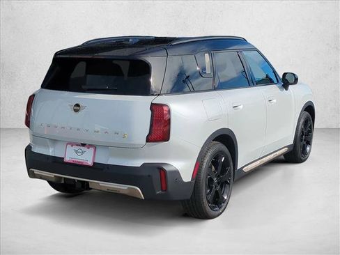 New 2025 MINI Cooper Countryman SE w/ Comfort Package Max image 2