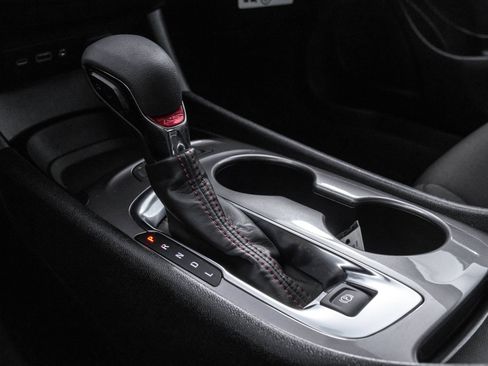 Used 2025 Chevrolet Malibu RS FWD image 31