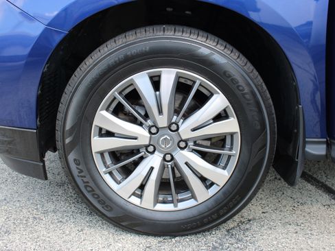 Used 2020 Nissan Pathfinder SV AWD/4WD image 36