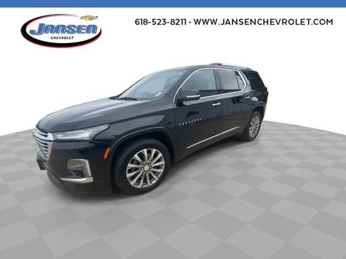 Used 2023 Chevrolet Traverse Premier FWD image 4