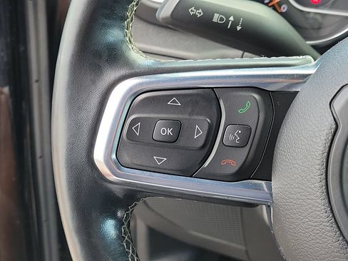 Used 2020 Jeep Gladiator Overland AWD/4WD image 29