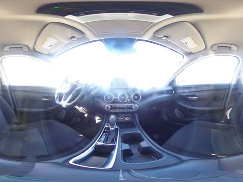 Used 2025 Nissan Sentra SV image 43