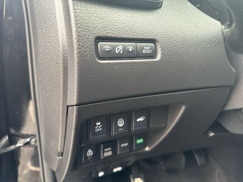 Used 2017 Nissan Rogue SL w/ SL Premium Package image 23