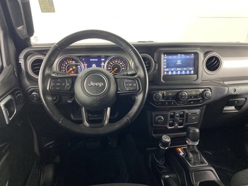 Used 2022 Jeep Gladiator Sport image 41