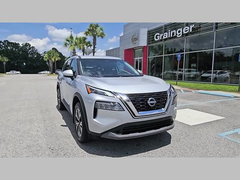 Used 2023 Nissan Rogue SV FWD image 18