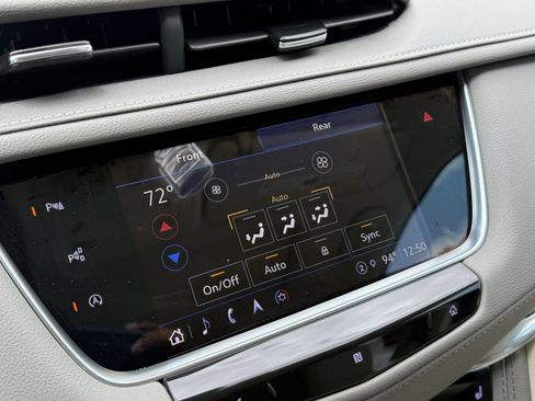 Used 2021 Cadillac XT5 Premium Luxury image 90