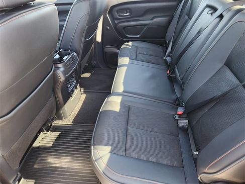 Used 2021 Nissan Titan PRO-4X w/ Pro-4x Utility Package image 19