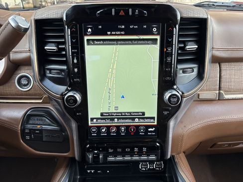 Used 2019 RAM 3500 Limited image 32