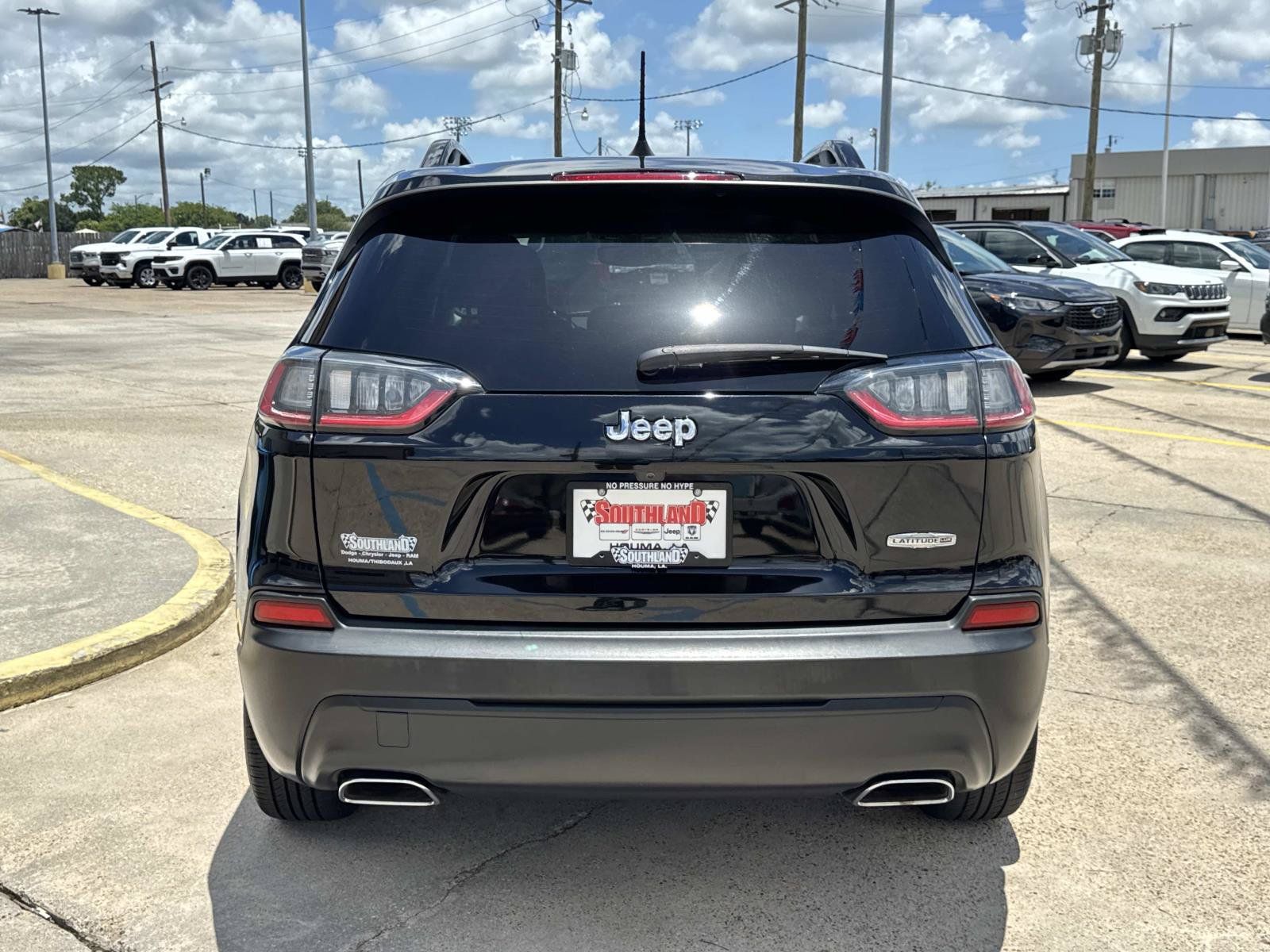 Used 2022 Jeep Cherokee Latitude Lux w/ Sun & Sound Group FWD image 6