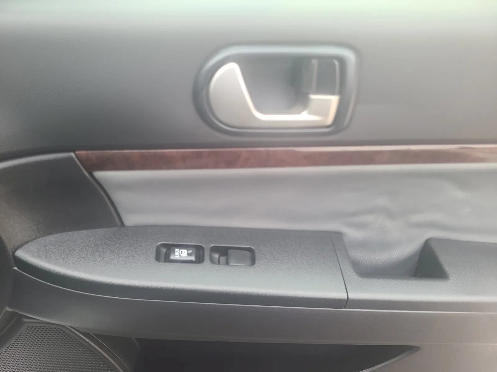 Used 2011 Mitsubishi Galant ES FWD image 21