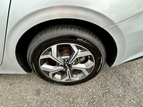 Used 2021 Kia Forte LXS FWD image 31