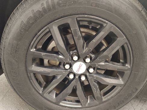 Used 2018 GMC Acadia SLT image 31