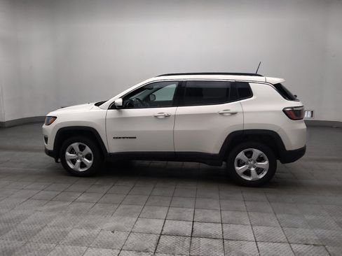 Used 2019 Jeep Compass Latitude w/ Popular Equipment Group AWD/4WD image 3