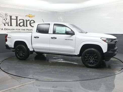 New 2026 Chevrolet Colorado W/T w/ WT Custom Package AWD/4WD image 1