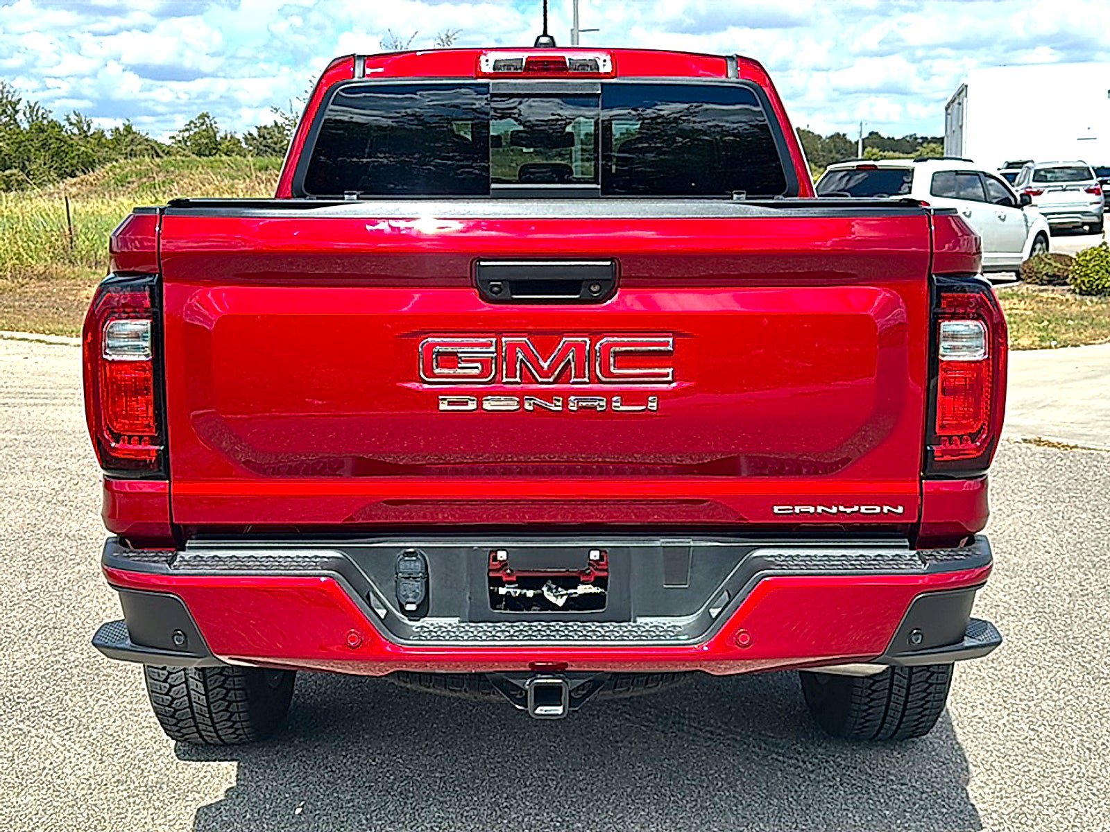 Used 2024 GMC Canyon Denali AWD/4WD image 7