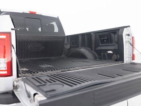 Used 2016 Ford F150 XLT w/ Equipment Group 302A Luxury AWD/4WD image 45