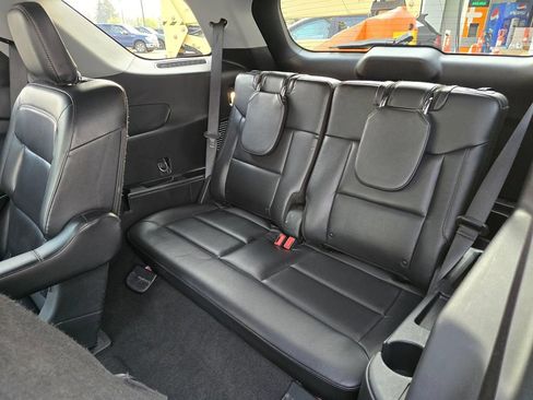 Used 2020 Ford Explorer XLT w/ Equipment Group 202A AWD/4WD image 11