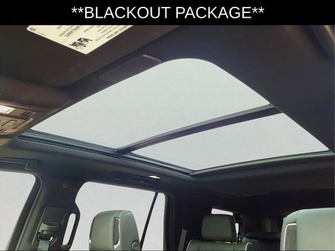 Used 2023 Cadillac Escalade Premium Luxury image 12