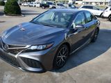 Used 2024 Toyota Camry SE image 3