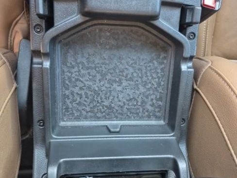 Used 2023 Jeep Wrangler Unlimited Sahara w/ Cold Weather Group AWD/4WD image 32