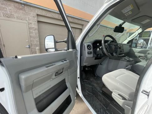 New 2024 Ford E-450 and Econoline 450 Super Duty w/ Driver's Safety Package RWD image 13