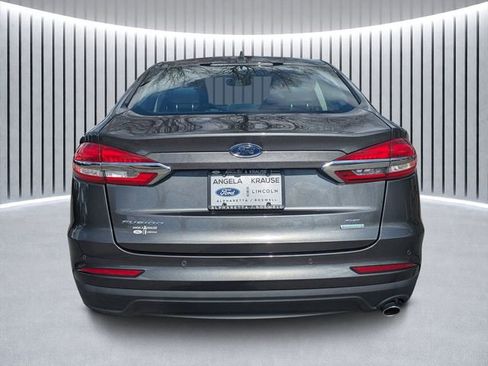 Used 2019 Ford Fusion SE image 5
