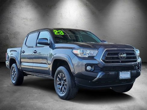 Used 2023 Toyota Tacoma SR5 RWD image 2