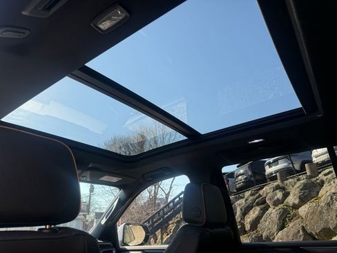 Used 2024 GMC Yukon AT4 w/ AT4 Premium Package image 25