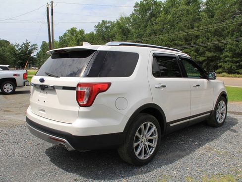 Used 2017 Ford Explorer Limited FWD image 9