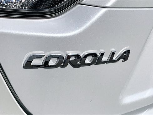 Certified 2025 Toyota Corolla LE FWD image 30