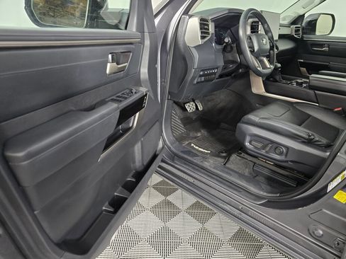 Used 2022 Toyota Tundra Limited w/ TRD Off-Road Package AWD/4WD image 20