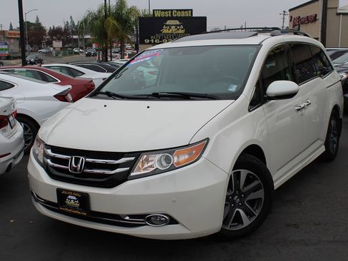 Used 2015 Honda Odyssey Touring Elite image 45