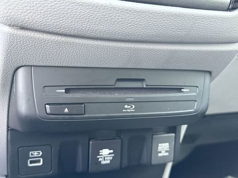 Used 2024 Honda Odyssey Touring image 30