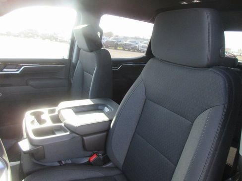 New 2026 GMC Sierra 1500 SLE w/ Max Trailering Package AWD/4WD image 12