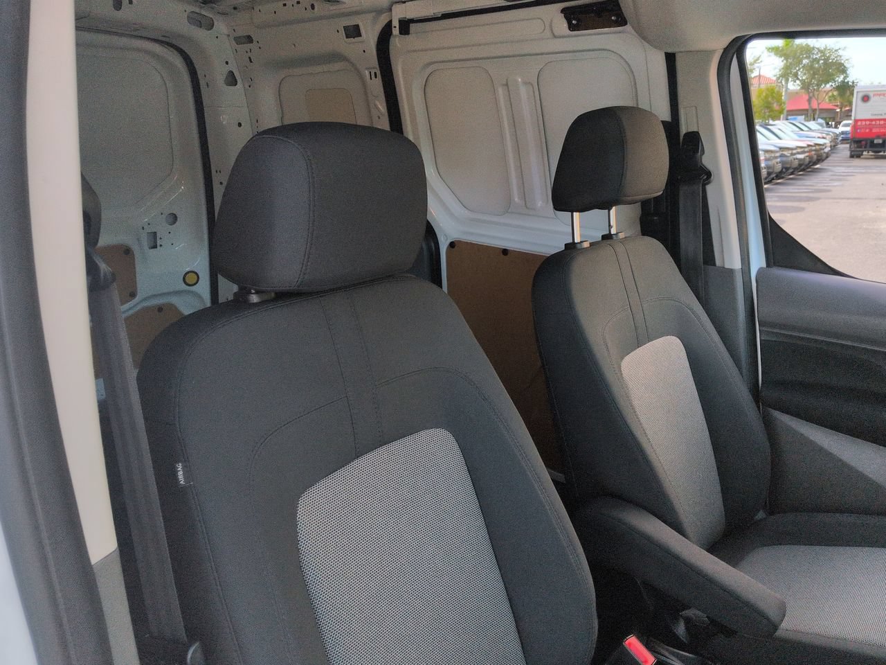 Used 2022 Ford Transit Connect XL w/ Trailer Tow Package FWD image 15