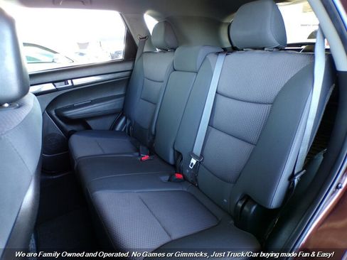 Used 2012 Kia Sorento LX AWD/4WD image 21