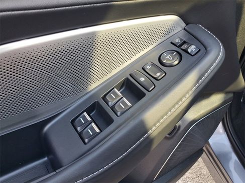 Used 2025 Acura MDX w/ Technology Package image 22