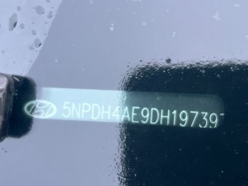 Used 2013 Hyundai Elantra GLS w/ Preferred Pkg image 3