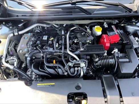 Used 2025 Nissan Sentra SR FWD image 19