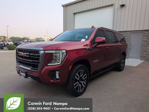 Used 2023 GMC Yukon XL AT4 w/ AT4 Premium Plus Package AWD/4WD image 7