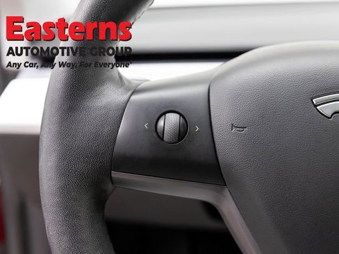 Used 2021 Tesla Model Y Performance image 15