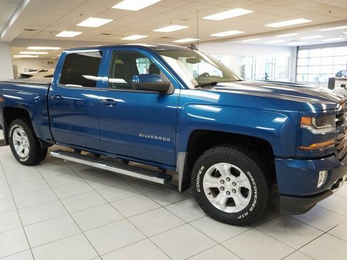 Used 2018 Chevrolet Silverado 1500 LT w/ All Star Edition image 13