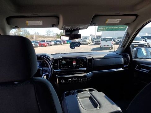 Used 2022 Chevrolet Silverado 1500 LT image 22