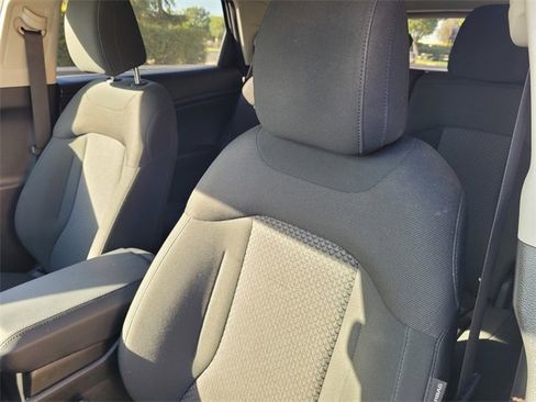 Used 2024 Kia Sportage LX image 11