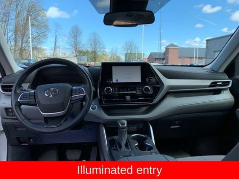 Certified 2025 Toyota Highlander LE AWD/4WD image 15